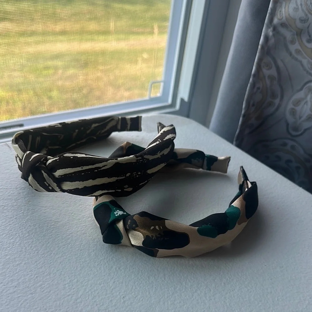 NEW Stylish Black and Cream Headbands